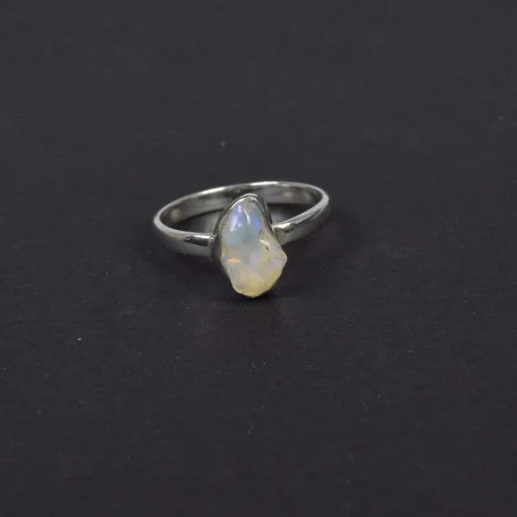 Natural Ethiopian Opal Set in 925 Solid Sterling Silver Ring - Picture 8 of 12